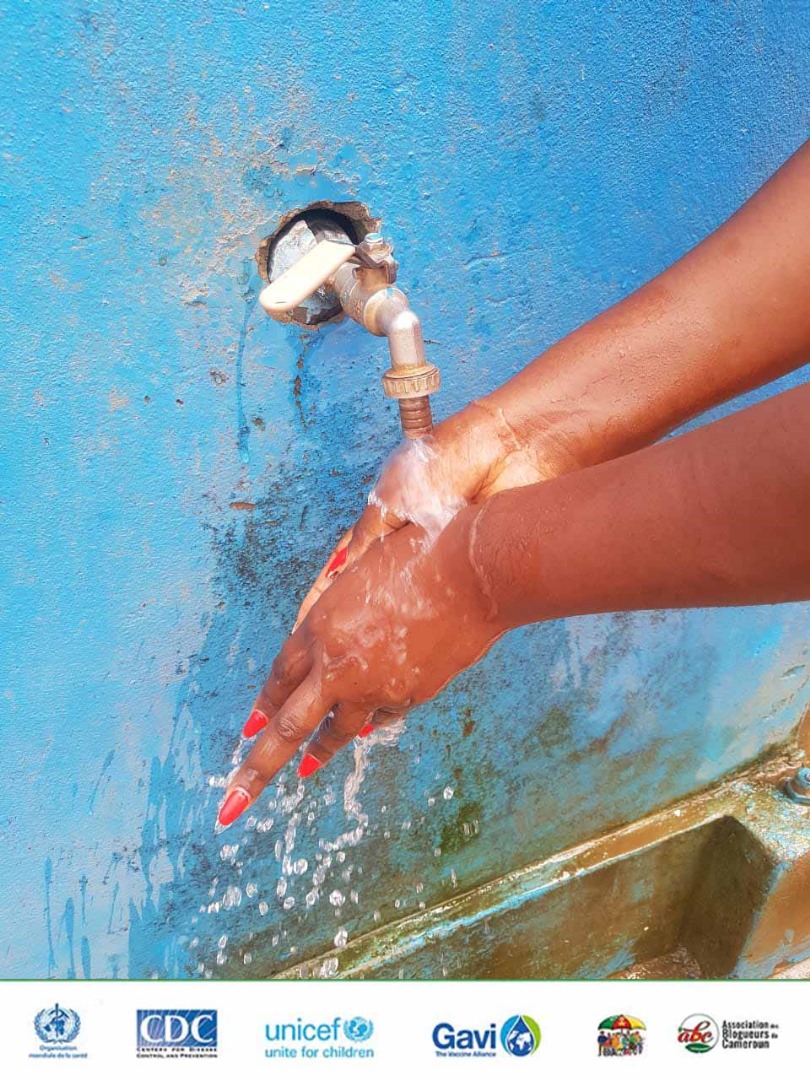 ParfaitTaiwe1's tweet photo. Le @lavage des mains est un geste d’hygiène de base que nous devons #intégrer dans nos #habitudes.
Il est donc important d’apprendre aux @enfants à se laver les mains correctement, surtout à l'eau #coulante.
#ABCforHealth #ABCJ23
@ccouspcameroun https://t.co/wxeVRfwyb0
