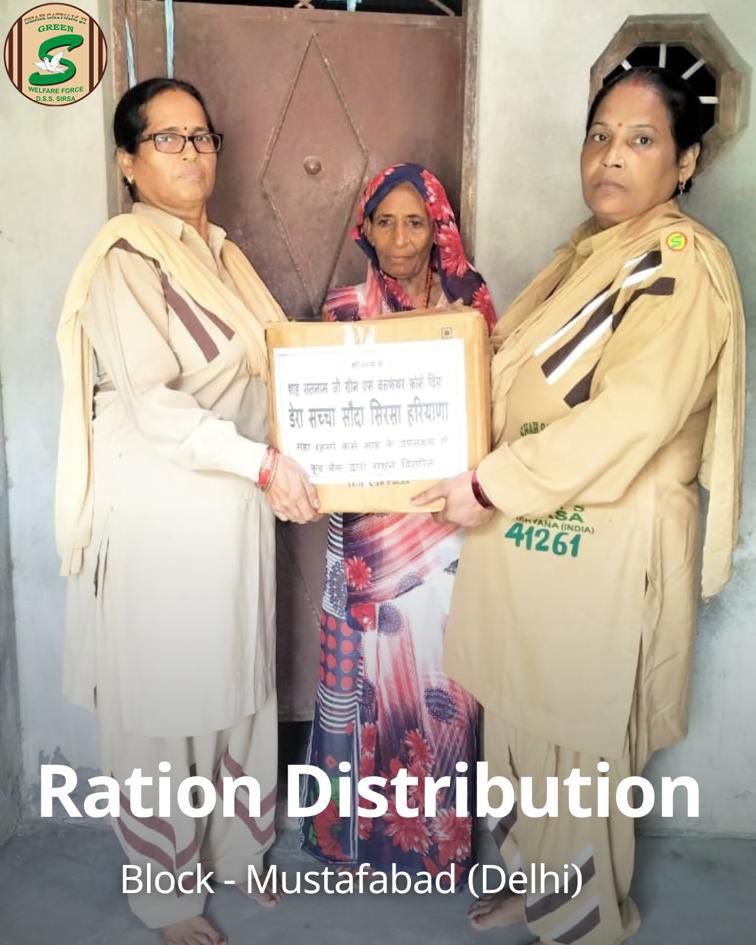 GreenSwelfares's tweet photo. Shah Satnam Ji Green 'S' Welfare Force Wing volunteers embody the spirit of selflessness. They extended a helping hand by distributing monthly ration kits to families in need, showcasing the power of unity and compassion.  #FoodBank #HelpingHand #DeraSachaSauda https://t.co/SjiiPt8iab