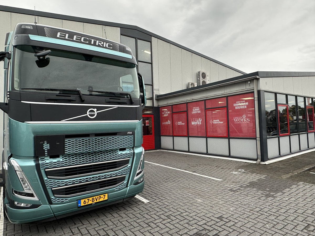 KoppelmanJan's tweet photo. @RKB_Leanworks 

09-10-23 historische dag voor #LEANWORKS BMN GROEP

#ZERO EMISSIE transport i.o.v. #RIJKSGEBOUWEN

In samenwerking met #BMN RIjssen #BMN Emmeloord #NIJWA Groep #VANDIJK Transport https://t.co/cXXKs6kY2A
