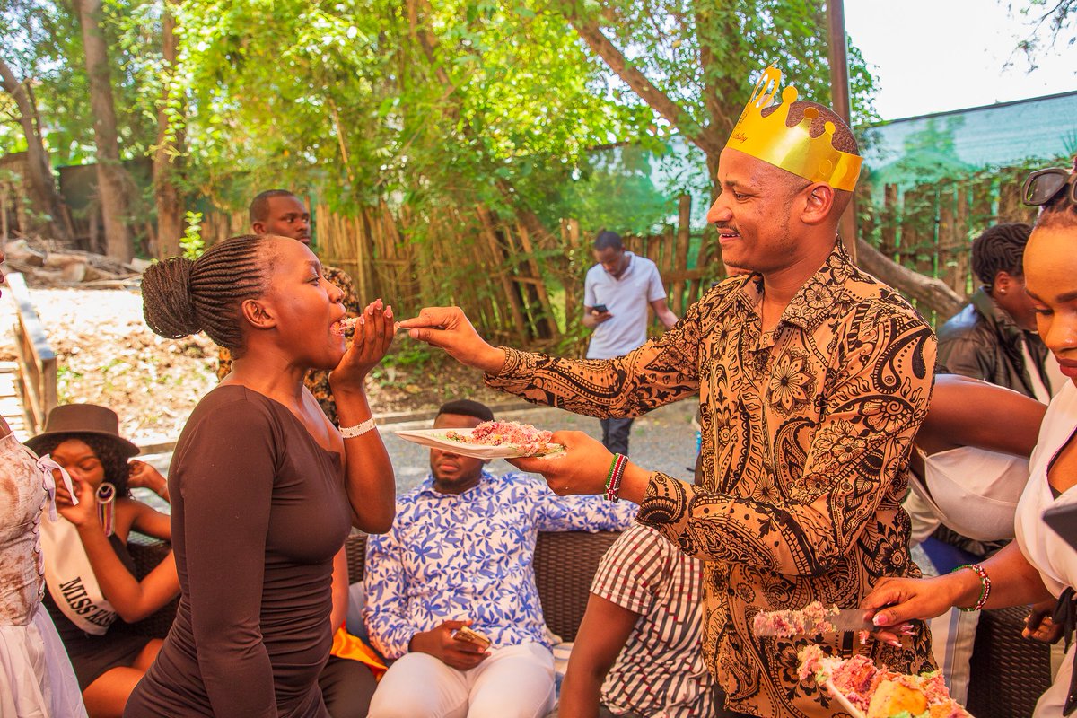 Marymoane2's tweet photo. Happy utamaduni day and happy birthday to the future of Nairobi county @HEBabuOwino continue being a great leader 
#UtamaduniDay2023 
#babuowino https://t.co/jjyR5m6YGh