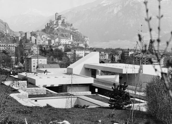areasvellas's tweet image. Villa Veuillet in Sion Switzerland...1964
By Paul #Morisod, Jean #Kyburz &amp;amp; Edouard #Furrer...
#architecture #arquitectura