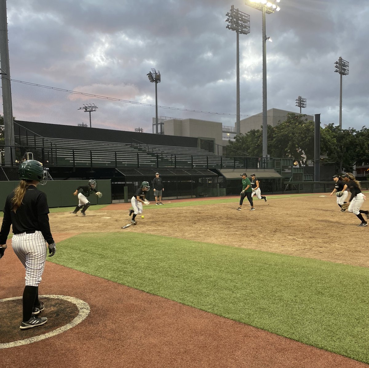 Aloha! 1st Day of 🍁 practice in the books! Team #40 Go Bows!