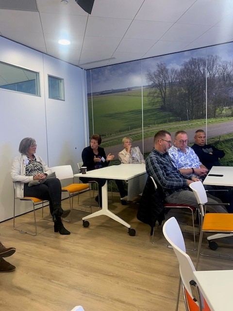 Samen zorgen voor een schone school. Tijdens de kennisbijeenkomst voor VSR-controleurs/inspecteurs stelde #VSR het indicatieve schoonmaakkwaliteit-meetsysteem basisscholen (MPO) centraal. De uitkomsten zijn gesprkesvoer voor school en schoonmaakbedrijf: 
schoonmaakjournaal.nl/actueel/samen-…