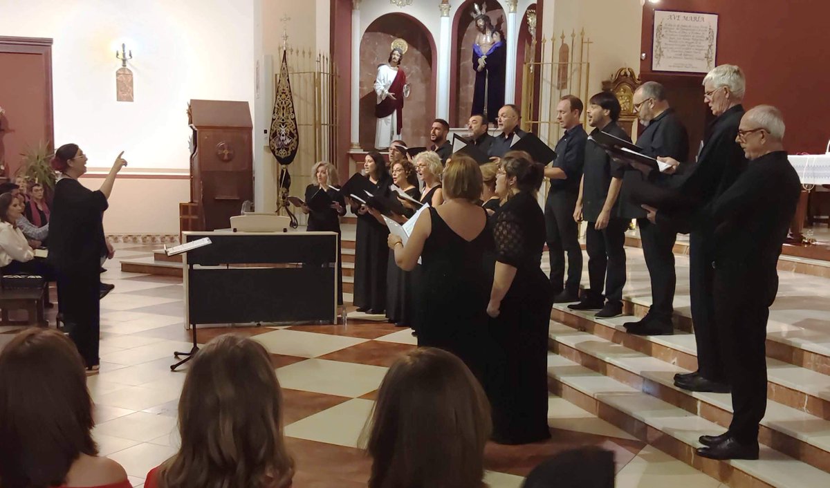 Resonare's tweet image. Algunas fotos de nuestra actuación en el X Encuentro Coral Nacional de Coria del Río. 
¡Gracias al Coro Santa María por su amable invitación, su generosidad y su simpatía!
#resonarefibrisvocalensemble #cantocoral #corosantamaria #coriadelrio
@amcsantamaria