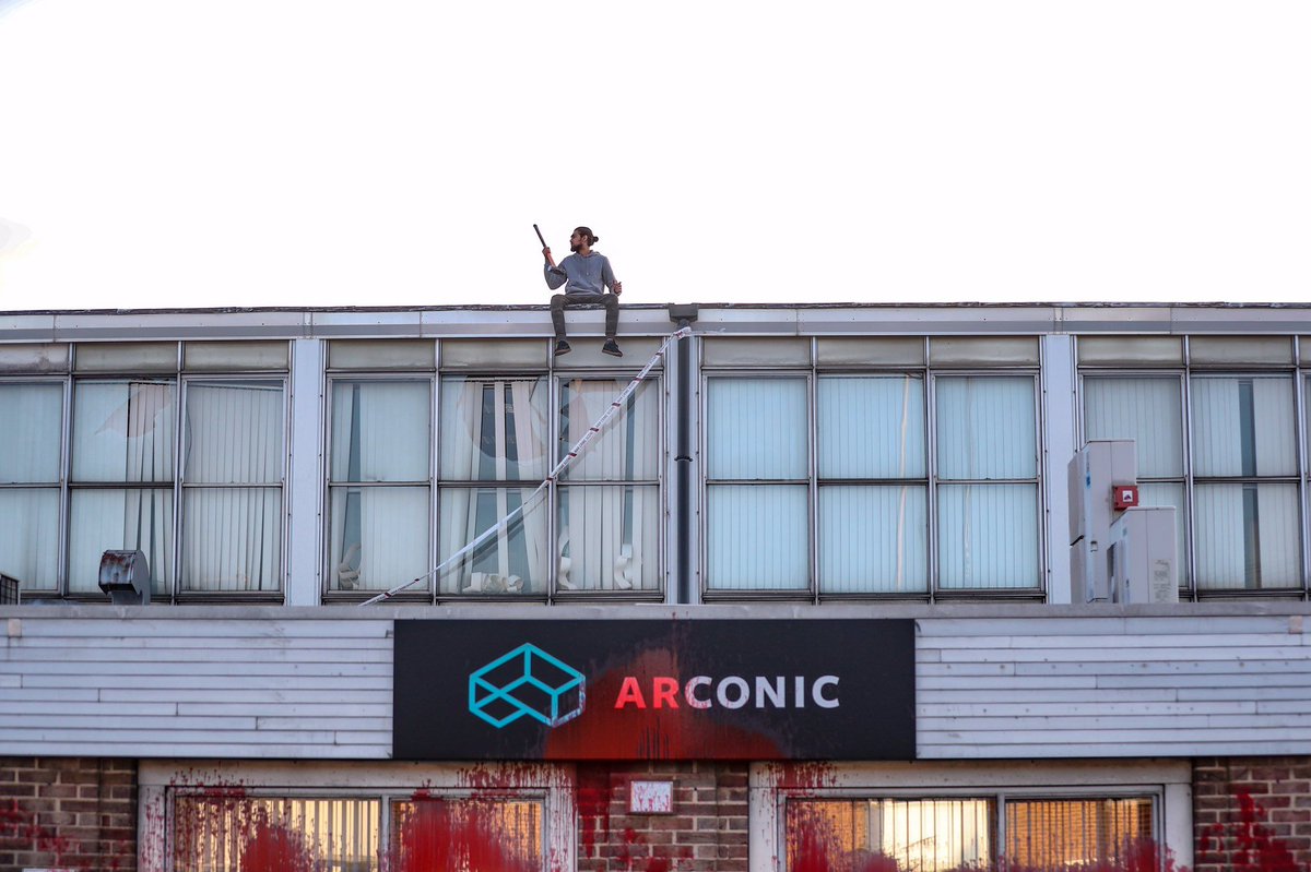 Another jury rules against corporate lies and violence. 12 ordinary people find activist NOT GUILTY of criminal damage to @arconic - the company which manufactured cladding for #GrenfellTower and parts for the Israeli military. bit.ly/3LPBr6v #DefendOurJuries