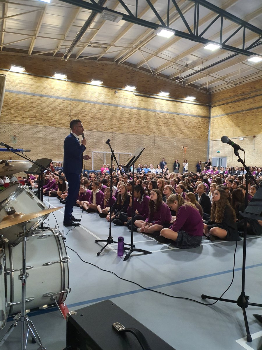 BGS_MusicDept's tweet photo. Fantastic assembly on the universal language of Music from Mr Gardner yesterday, ably assisted by our year 12 Rock Band. From the intuity of the pentatonic scale through to improvising on the 12 bar blues, great fun was had by all! #BGSMusic, #BGS, #BGSInspire, #BGSRolemodel. https://t.co/fag7VNDlxF