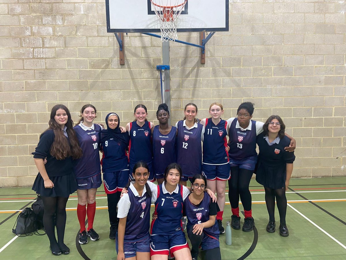 Last Monday night the #U16Basketballteam had an excellent game against @MaidenErleghPE , along with some fantastic #skills shown by the #U12Hockeyteam in their first game for @TheHoltschool against @ReadingBlues. A massive well done to everyone involved. #Sportseducation