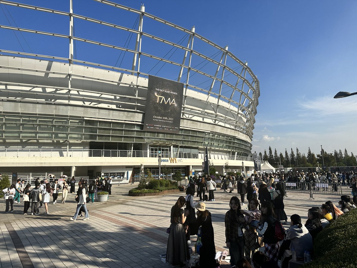 kor_gou's tweet photo. Let's meet in front of the Incheon Namdong Gymnasium gate W1.

#korgou #tma #kpop #special #event https://t.co/Fiu2sNDoin