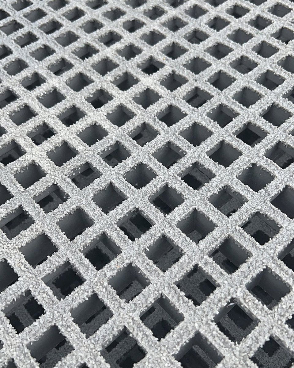 davidwang930's tweet image. We are production the fiberglass gratings