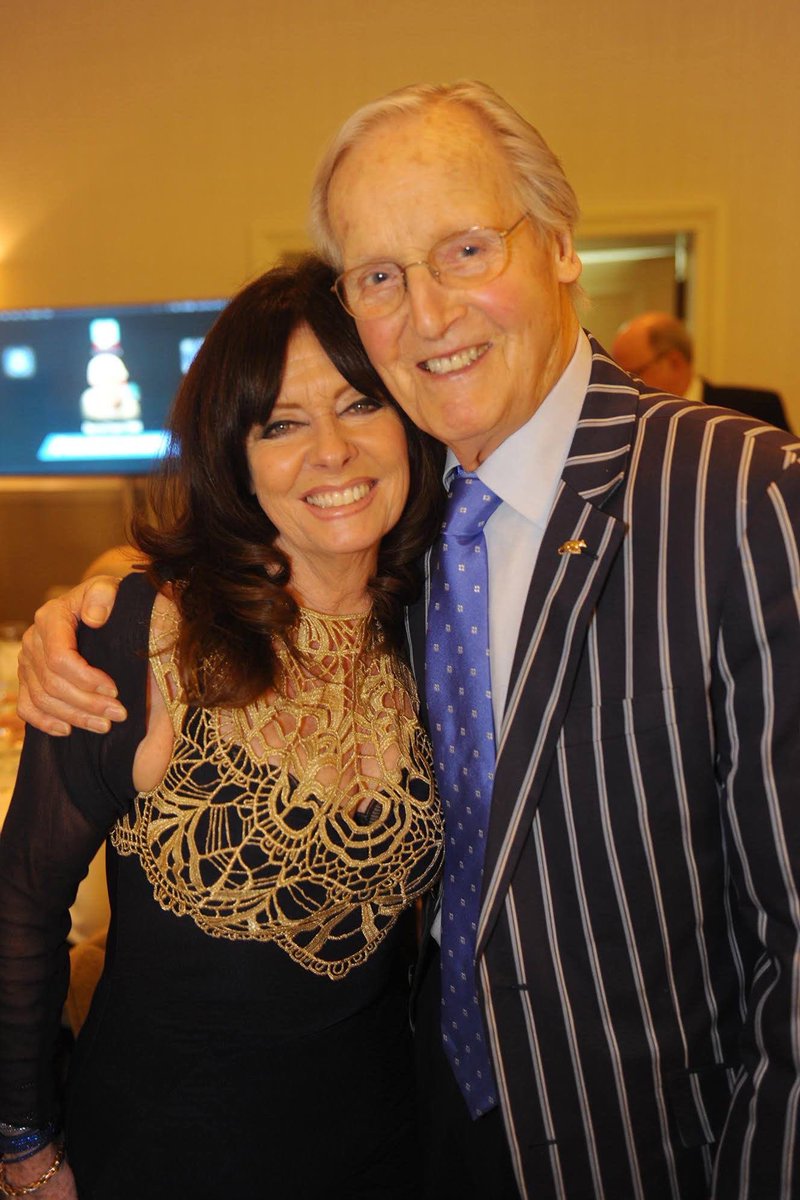 Happy heavenly birthday Nicholas Parsons CBE. He was such a lovely man. So enjoyed seeing him at the Heritage Dos with his wife Ann. Loved “Sale of the Century” Fabulous memories #NicholasParsons #SaleoftheCentury #JustAMinute @BBCRadio4 @GOWROFFICIAL #tuesdayvibe