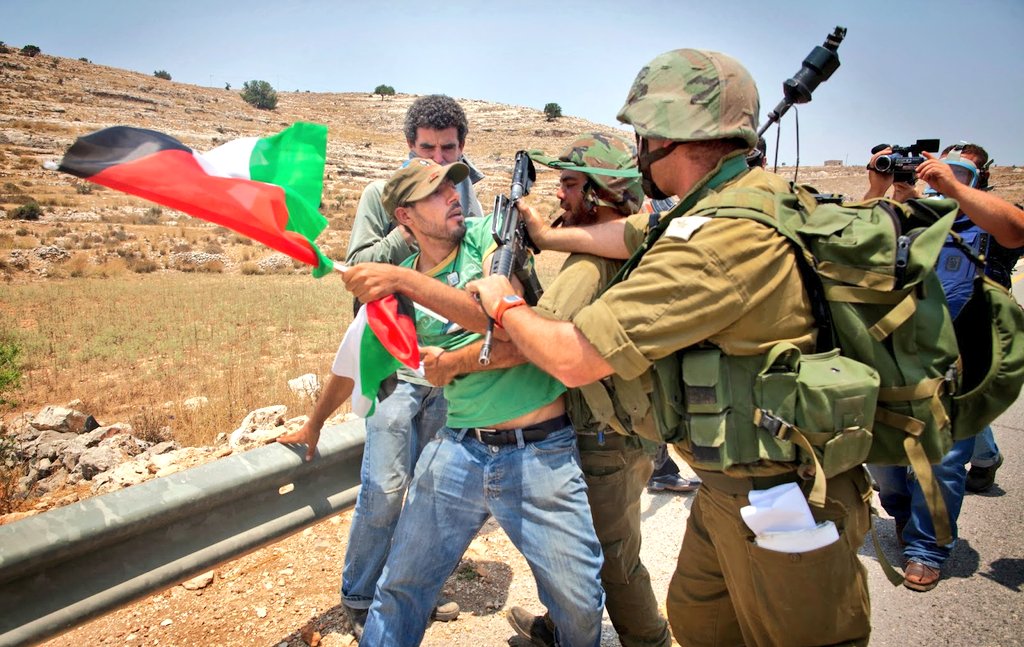 evoespueblo's tweet photo. Condenamos la decisión de #Israel de imponer un bloqueo total para atentar contra la vida de más de 2 millones de hombres, mujeres, ancianos y niños en #Gaza. Esta decisión genocida que goza del apoyo de la Casa Blanca repite la historia negra de los campos de concentración nazi. https://t.co/H1OCI2SAM9