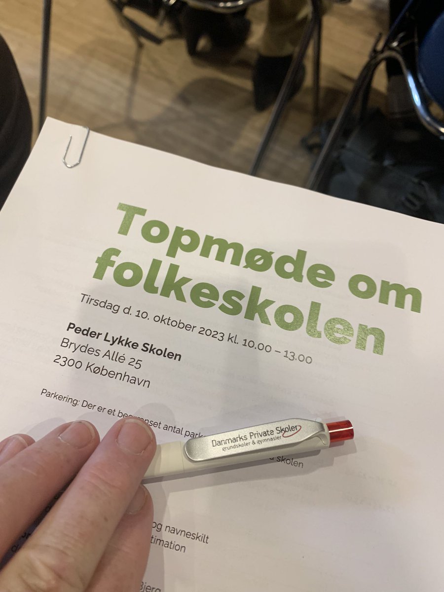 suhr_karsten's tweet photo. Topmøde om Folkeskole. @privateskoler var med til en formiddag, hvor gode visioner blev fremført. Håber involveringen af praktikerne på området fortsætter. 
#dkpol https://t.co/wUSw1ndIAW