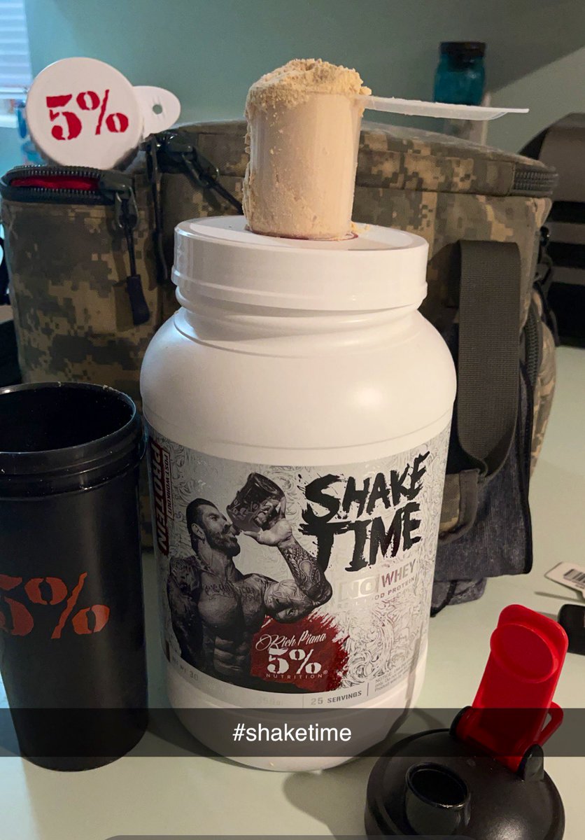 JJTHEGYMRAT's tweet photo. It’s a heavy, double scoop kind of day #shaketime #peanutbutter https://t.co/ojwLOHNbkg