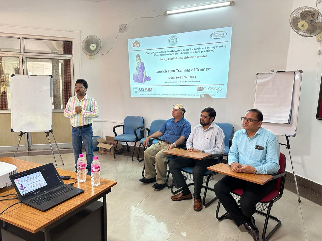 HLTH_JHARKHAND's tweet photo. State Community Mobilization cell, NHM, Govt of Jharkhand in coordination with USAID supported SAMVEG project #IPEGlobal conducted Training of Trainers on CARE Integrated Home visitation model. 
@IPEGlobal
@usaid_india
@USAID_RMNCHA https://t.co/dxZwyLTuRE