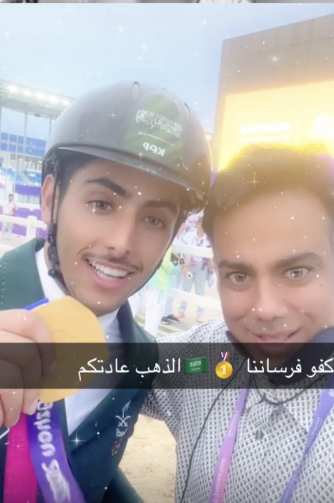 الحمد لله من قبل ومن بعد .. عدت الى أرض الوطن 🇸🇦بعد أن كنت شاهدا وناقلا بالصوت والصورة عبر صحيفة <a href="/aawsat_spt/">الشرق الأوسط - رياضة</a> لأفضل مشاركة سعودية من خلال #دورة_الالعاب_الاسيويه_بهانغتشو على مدى ثلاثة اسابيع ..أجرينا لقاءات حصريه مع نجوم #الذهب_الفضة_البرونز ونجوم واعدون من الابطال والبطلات