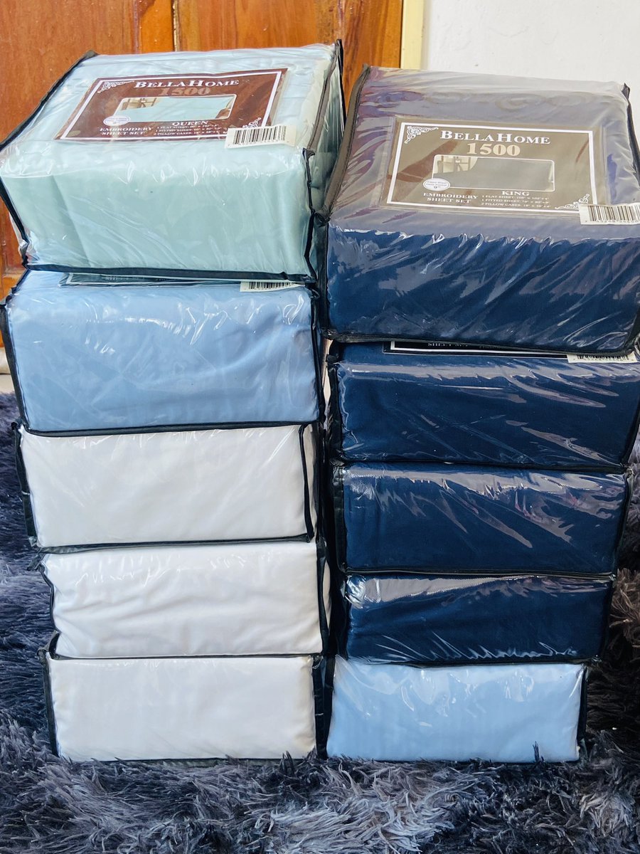 Ndelombako mushiteko utuma beddings kuli ine.🙏🏾🙏🏾
Double, queen and king sizes available. 6 and 4 pieces.
6pieces k600
4pieces k400.
Duvet k1000
I’ll give you free pillows if you buy 2 or more .
Please RT 🙏🏾