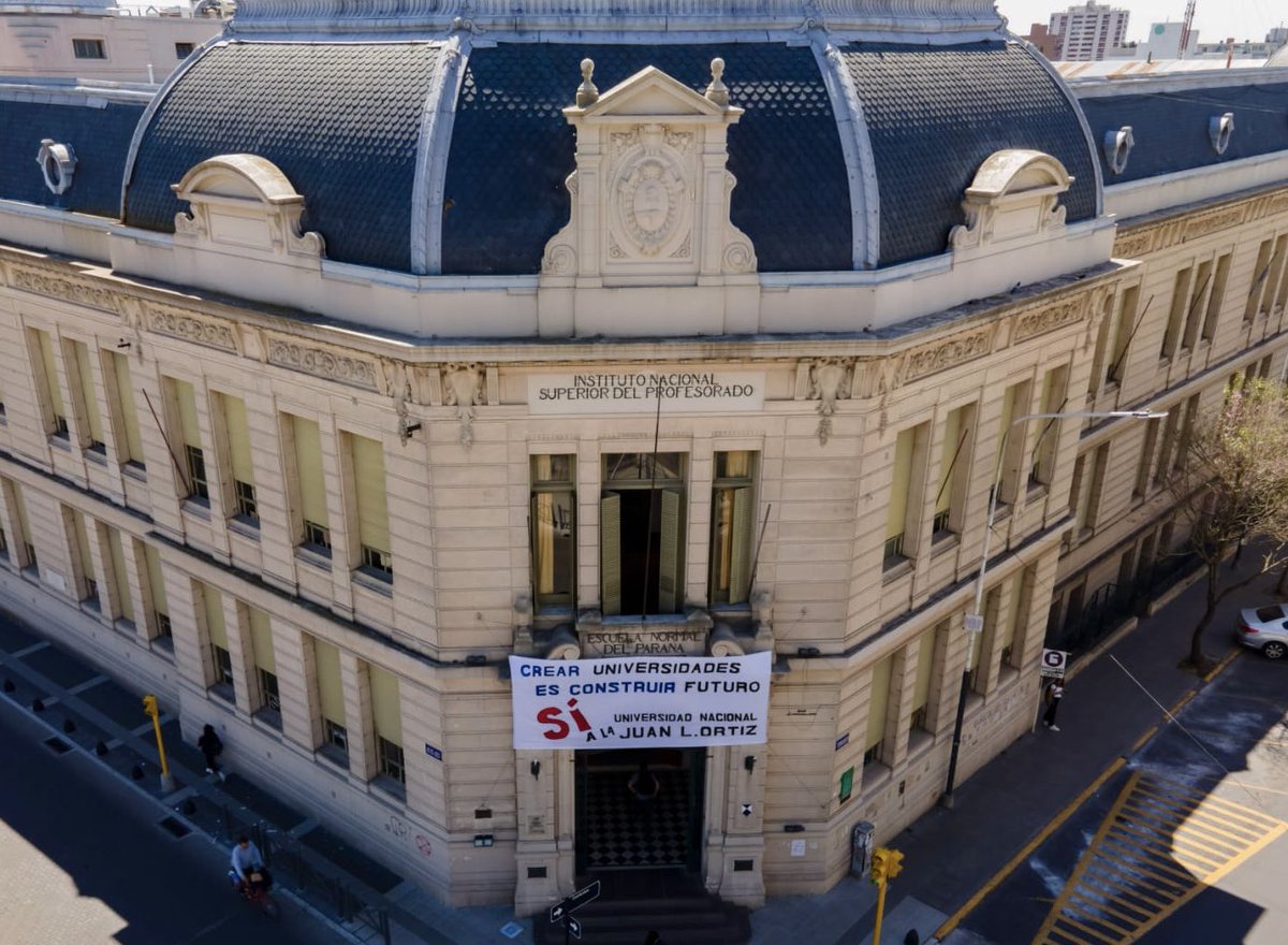 tomiledesmaok's tweet photo. Hoy tenemos la oportunidad de crear 3 universidades. Una de ellas es la Juan L. Ortiz, una gran deuda con nuestra provincia.
Invitemos a todos los diputados y diputadas por Entre Ríos a acompañar con el voto en este día histórico, más allá de lo partidario. https://t.co/AFCNDHqe7F