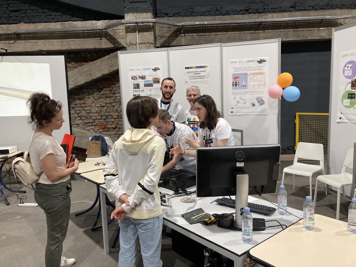 Horizon Europe dissemination activities at its best: #europeanresearchersnight at @UniRijeka with <a href="/EtnThread/">THREAD_ETN 🇪🇺</a> Early Stage Researchers presenting the network, read more: thread-etn.eu/thread-at-euro… <a href="/MSCActions/">Marie Skłodowska-Curie Actions</a> <a href="/CokajErgys/">Ergys Çokaj</a> <a href="/HorizonEU/">Horizon Europe 🇪🇺</a>