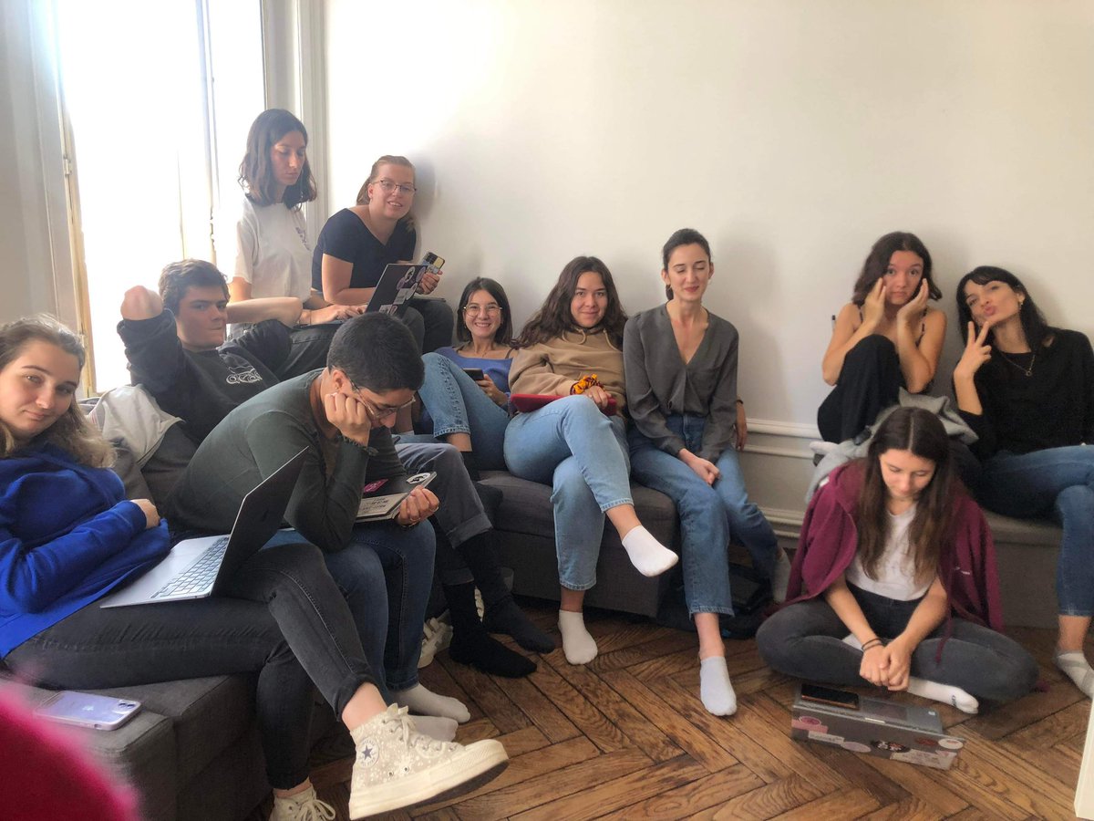 Robin_SantaM's tweet photo. #Formation | Ce week-end, nous nous sommes rendus à #Lyon afin de former l’équipe organisatrice des #JNESF qui se dérouleront en février !
Un moment d’échange, de partage et de conseil entre le bureau de l’@ANESF_FR et celui de Syntoci’Lyon ! https://t.co/mh6DSw6bqn