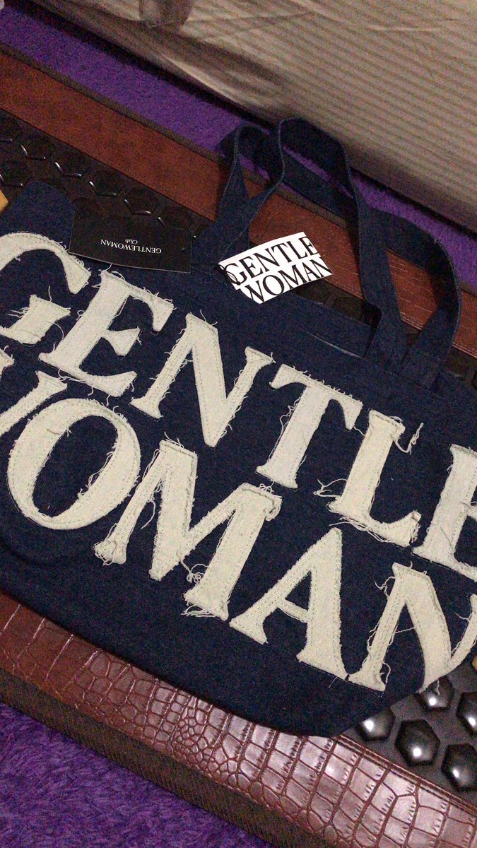 jakehoon2302's tweet photo. di jual tote bag dupe GW, belom dipake samsek, dijual gara gara salah pilih warna 
hb : 200
hj : 170 https://t.co/cTkcZjZFWe