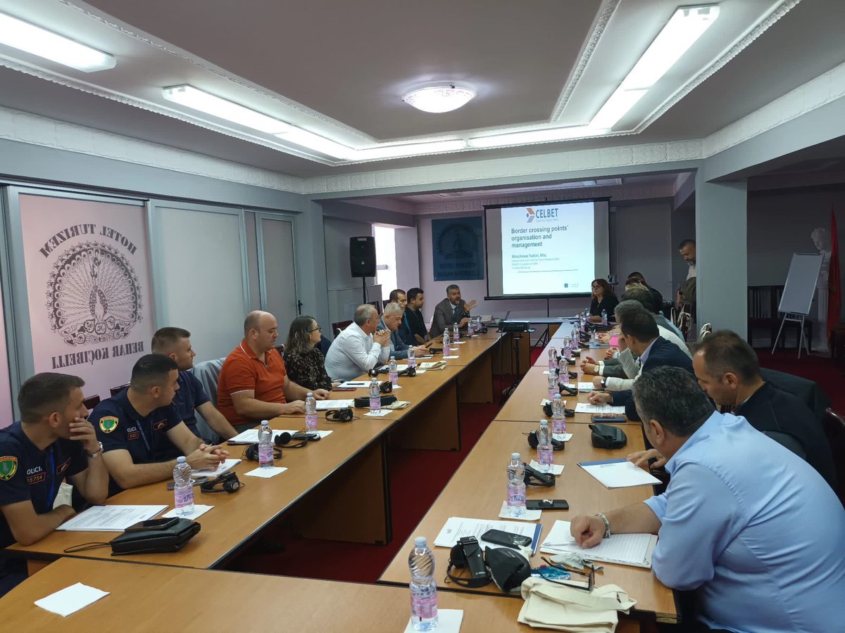 CELBET3 (@celbet3) on Twitter photo 🛃Border Management training workshops continue!
Today in #Albania 🇦🇱
Our Cooperation Team expert presents what is the integrated #border management. Workshops are dedicated to border authorities of the #Western #Balkans parties& their neighbouring EU Member States.
<a href="/EUWB6_TCT/">Transport Community</a> 🛃Border Management training workshops continue!
Today in #Albania 🇦🇱
Our Cooperation Team expert presents what is the integrated #border management. Workshops are dedicated to border authorities of the #Western #Balkans parties& their neighbouring EU Member States.
<a href="/EUWB6_TCT/">Transport Community</a>
