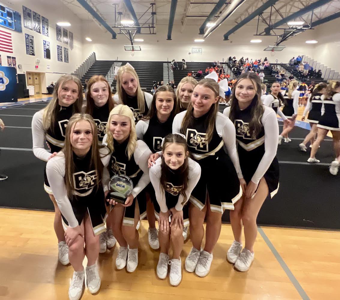 The Varsity Sideline Cheerleaders are your 2023 UCA Virginia Regional Small Varsity Non Tumbling CHAMPIONS!!! 🏆🥇