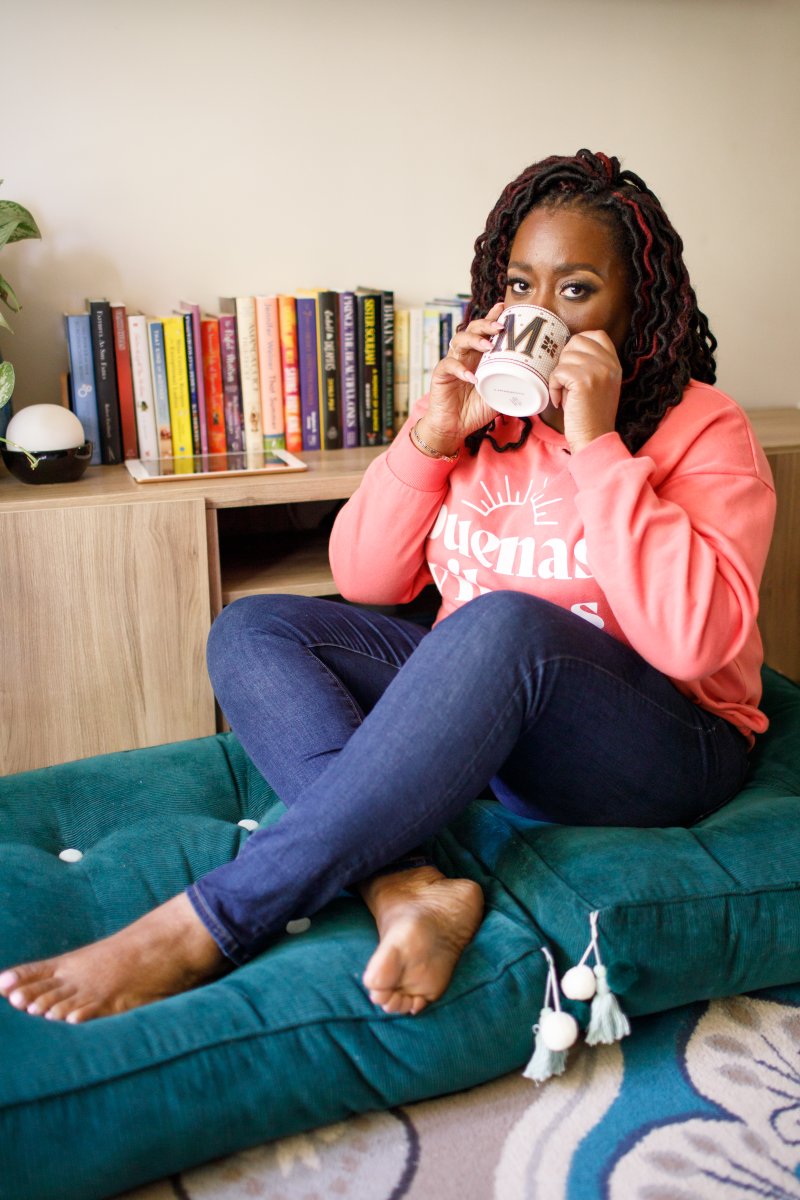 MusuWrites's tweet photo. Hope everyone is having a great day and enjoying a hot beverage! #drinkup #write #read #coffee #tea #me #happyday https://t.co/K6Q3cZG8Y6