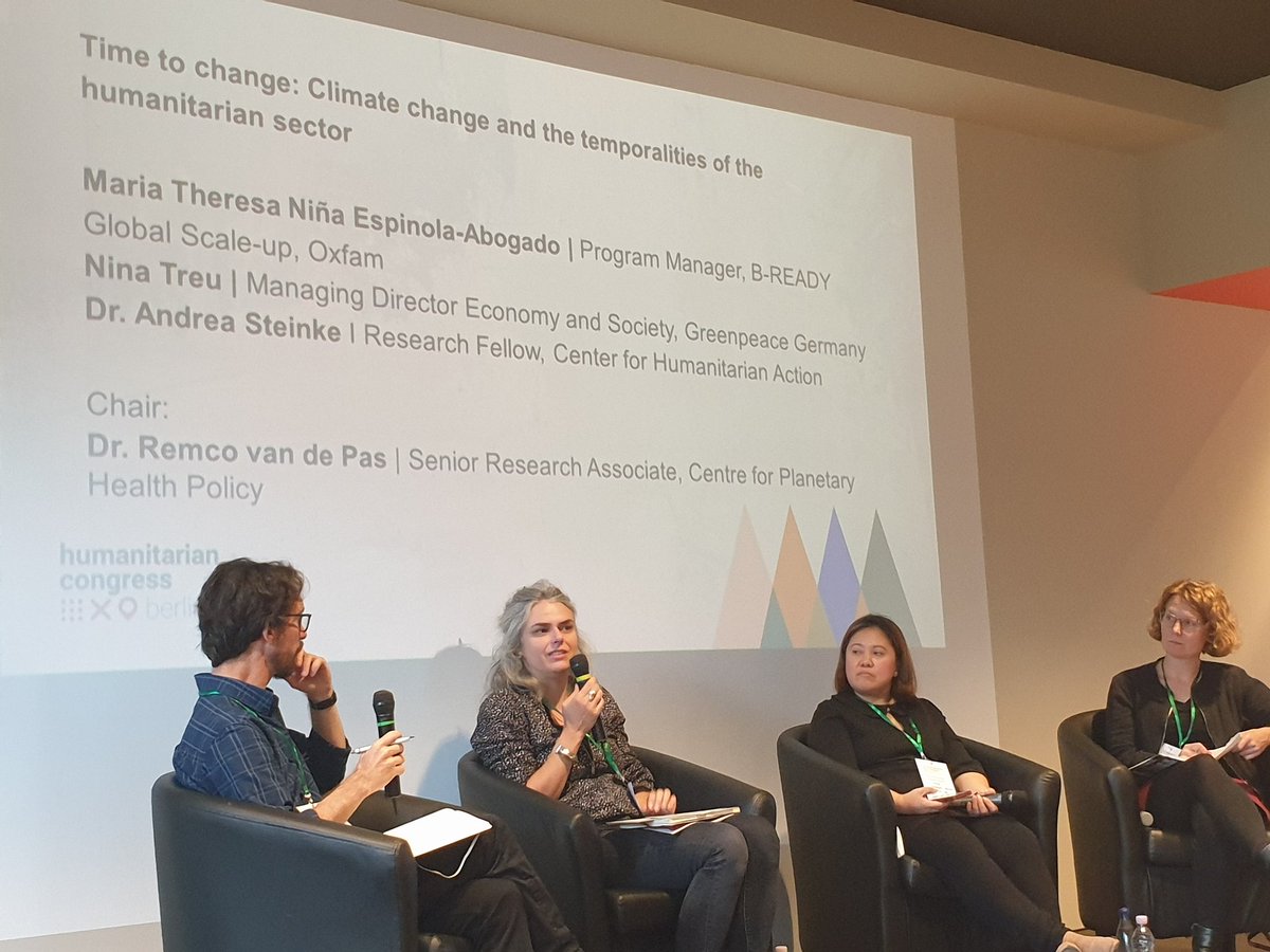 "For allowing change we need a positive humanitarian idea of the future, and for a just future we need to take the past into account' <a href="/and_steinke/">Andrea Steinke</a> for <a href="/cha_germany/">Centre for Humanitarian Action</a> on climate change and temporalities at <a href="/HumConBerlin/">HCBerlin</a> panel
<a href="/NinaTreu/">Nina Treu</a> <a href="/greenpeace_de/">Greenpeace e.V.</a> <a href="/MariaEspinola/">Maria espinola</a> <a href="/Oxfam_DE/">Oxfam Deutschland</a>