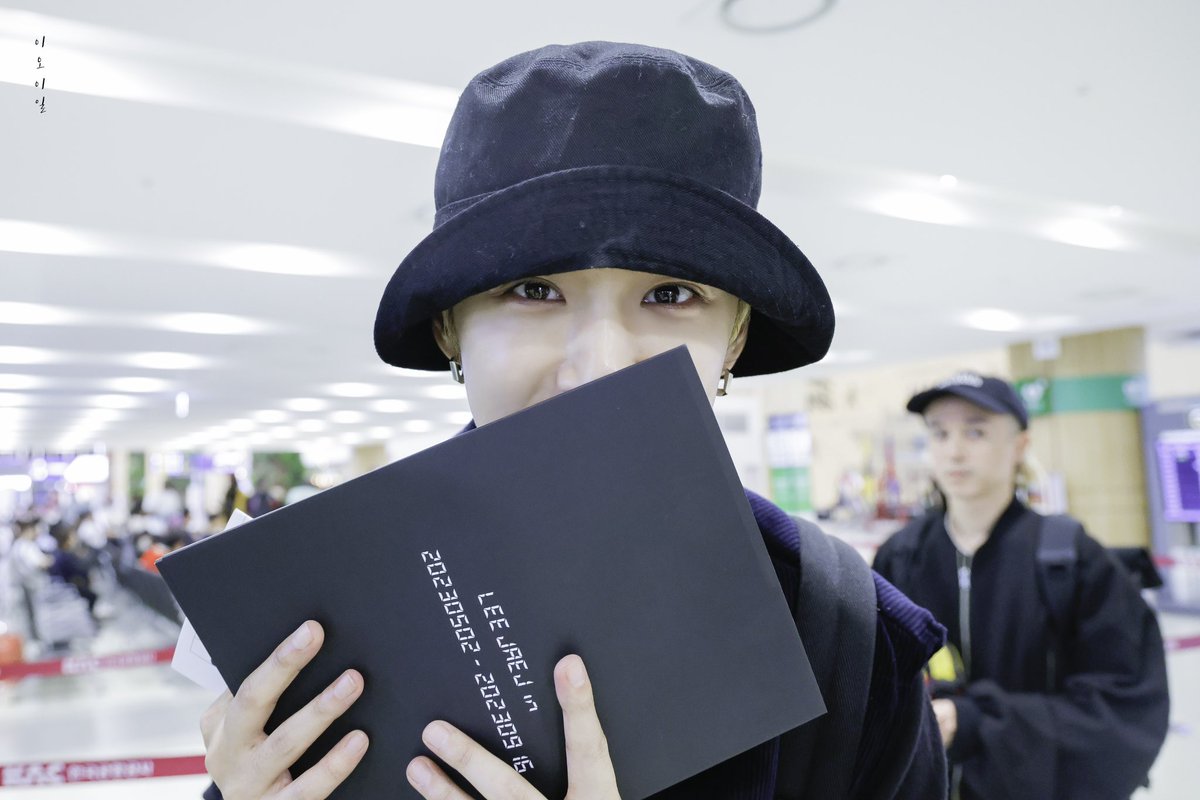 231010 출국

喜んでくれて良かった໒꒰ྀི∩˃ ᵕ ˂∩꒱ྀི১🩷🩵

#이재진 #FT아일랜드 <a href="/saicowow/">ㅇㅣㅈㅐㅈㅣㄴ</a>