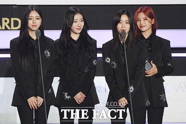 📸 231010 .@ITZYofficial has won “Artist Of The Year (Bonsang)” at the ‘2023 The Fact Music Awards (TMA)’ tonight. Congratulations! 🏆🎉 #ITZY #있지