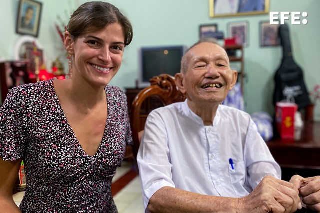 CRÓNICA | Encuentro con el último testigo de la misión sanitaria española en la Guerra de Vietnam.

Por Eric San Juan 
(<a href="/esanjuanh/">Eric San Juan</a>)
efe.com/mundo/encuentr…