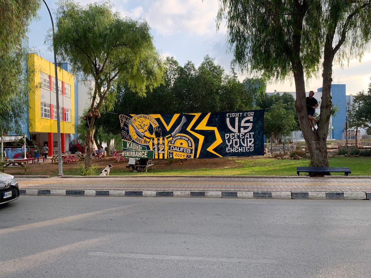 Mimarlık Fakültesi'nde açtığımız standımıza tüm renktaşlarımızı bekliyoruz! 💛💙
#Daü #KıbrısGFB #DaüFEB