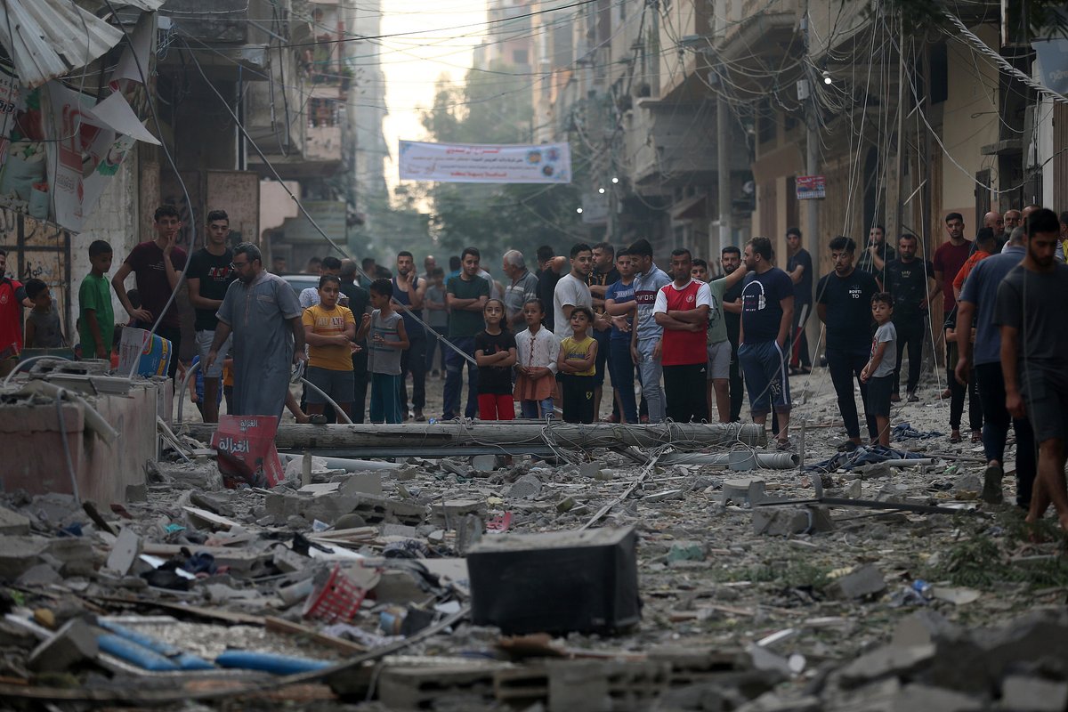La_Directa's tweet photo. #INTERNACIONAL | Gaza dinamita la façana de 'calma' https://t.co/J8MK4VAxuL Article des de Gaza del periodista i escriptor @MohammRafik, publicat originalment en anglès al web d'informació independent d'Israel i Palestina @972mag https://t.co/dOAbOmetoq