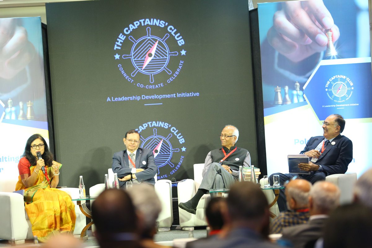 vidya_symbiosis's tweet photo. Was in a panel discussion with the legendary Dr Mashelkar Sir and Mr Ganesh Natrajan at the inaugural function of the Captains Club an excellent initiative by Mr Raman Nanda. @rameshmashelkar @GaneshNatarajan @CaptainsClub 
#leadership https://t.co/8IkhTM7DWQ