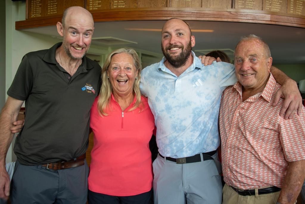 This is the face you pull win you win your own Finale!
•
We have Captain Chris and his merry band of winners. Well done to Chris, Marion, Adam and Andy
.
Congratulations to all the winners and a massive thank you to Sam and Chris for a wonderful event 
.
Even the weather was 😎