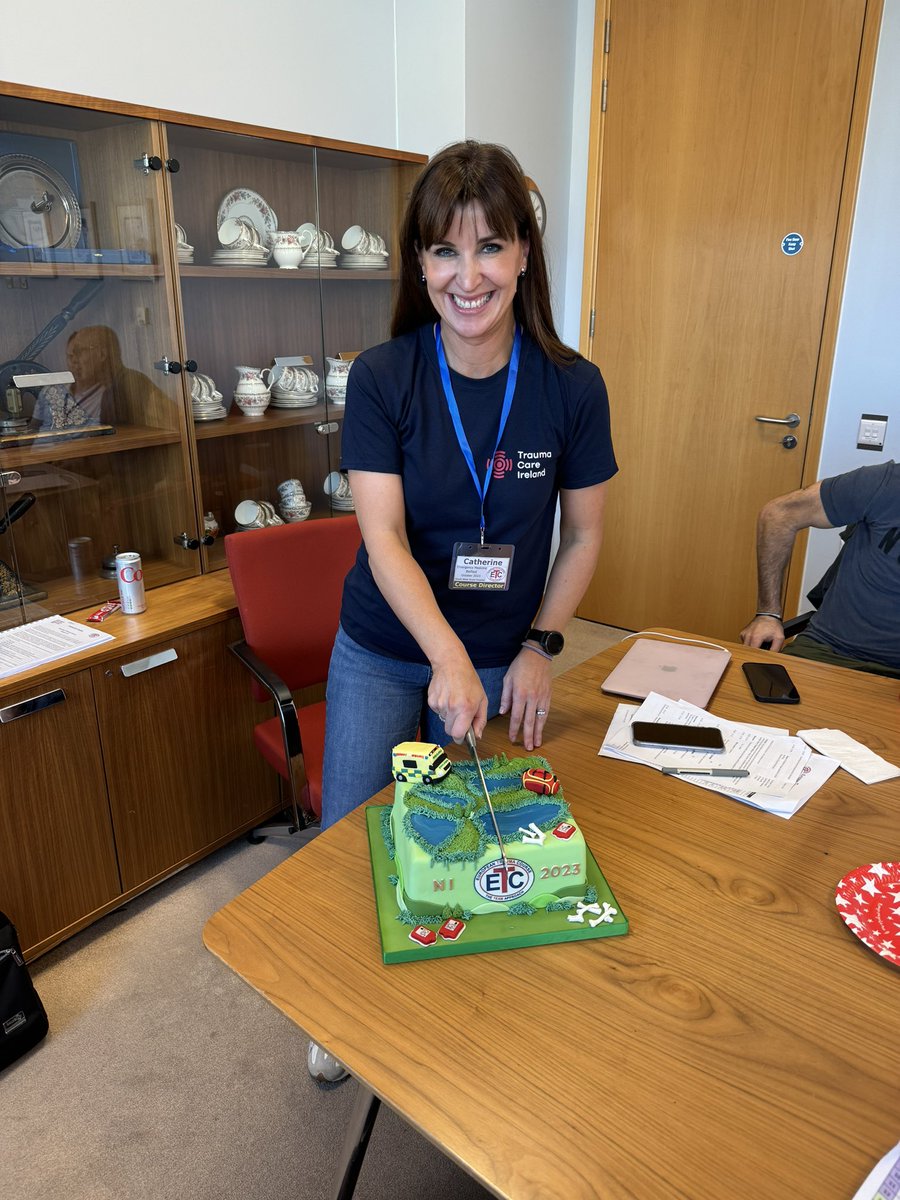 RCEM_VP's tweet photo. Good choice of @RCollEM purple by @catjpat for the Enniskillen ETC Tshirts. Impressive cake,  and great to see multidisciplinary and multi professional  faculty and learners. #ETCNI23. https://t.co/Z3aQmjguSR