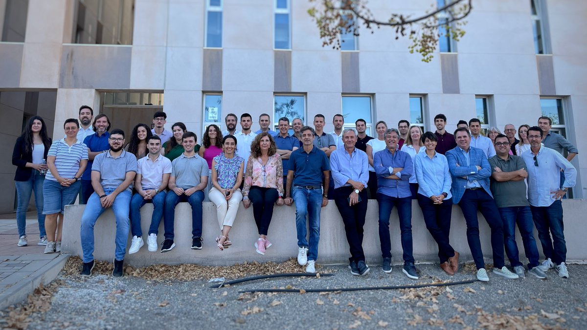InfoUMA's tweet photo. El consorcio del proyecto '5G+Tactile' ha celebrado su primera reunión en el edificio Ada Byron.

Financiado por fondos Next Generation, dentro de la UMA integra a 5 subproyectos del @itis_uma, así como empresas e institutos punteros en el ámbito del #5G https://t.co/ajV6Hjq0zw https://t.co/NGyMzj0jHh