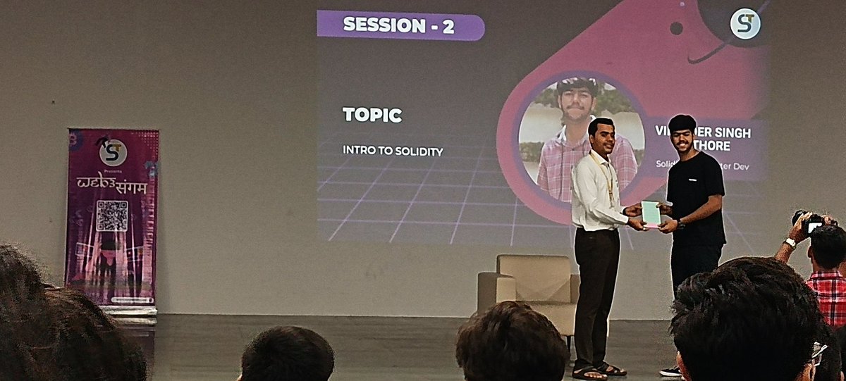 Max987079's tweet photo. Amazing event at parul university with @SudansTech #Sudantech #web3sangam got some knowledge for web3 new experience but the event was so helpful https://t.co/2GObY46GGT