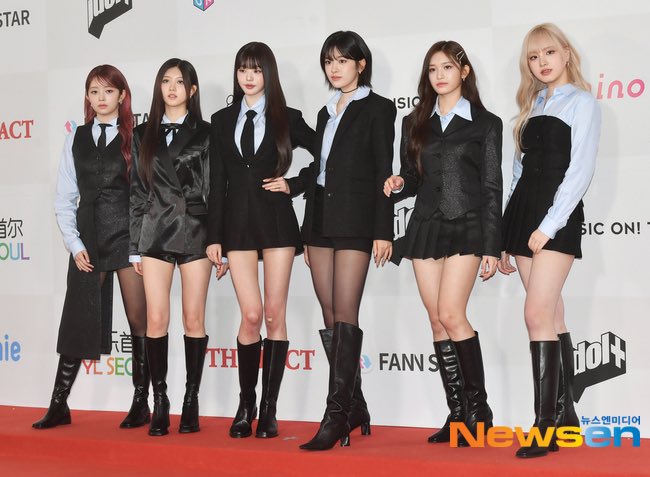 F8EEFBMbMAAV2-I?format=jpg&name=small