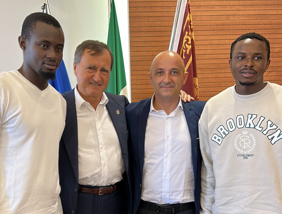 LuigiBrugnaro's tweet photo. Oggi ho voluto incontrare personalmente Bujar Bucaj, Boubacar Toure’ e Godstime Erheneden, tra i primi a prestare soccorso sul luogo della tragedia a #Mestre. 

A loro va il ringraziamento mio personale e di tutta la Città, per il loro atto di grande coraggio, altruismo e umanità, che ha salvato delle vite umane e che testimonia quell’essenziale senso di solidarietà che costituisce il traino di una comunità. 

La differenza tra parlare e fare passa per questi gesti di grande eroismo, di chi, con l’esempio, dimostra quanto sia forte il legame che ci unisce gli uni agli altri. 

Grazie per quello che avete fatto!