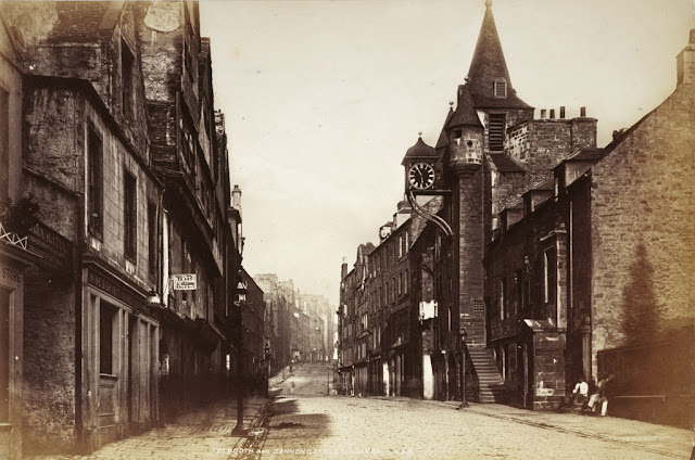 CrimeInkBooks's tweet photo. October’s mystery book theme is resilience, and this book embodies it perfectly. Clues ⬇️🕵️♀️ 1. Victorian Scotland. 2. ‘Hysterical’ women. 3. Systemic corruption. #booklover #BookTwitter #mysterybook #booksubscriptionbox #femaleresilience #Scotland #crimefictionbooks https://t.co/Qi2ILdXPtG