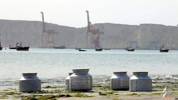 سی پیک کا جومر پیاسہ کیوں جبکہ گوادر کے تینوں اطراف پانی ہے؟
#پیاسہ_گوادر