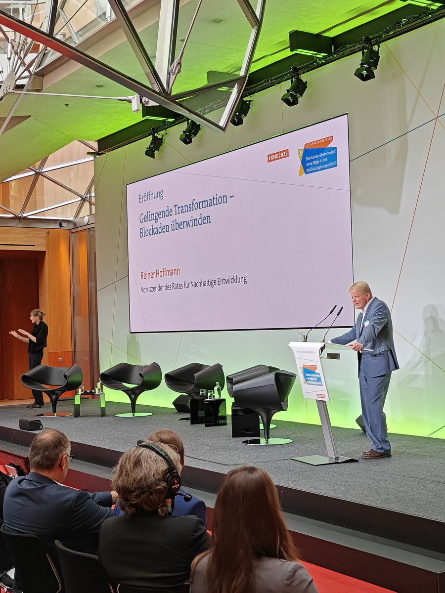timjanssen_c2c's tweet photo. Eröffnung Jahreskonferenz des #RNE2023 Rat f. Nachhaltige Entwicklung #Axica d. #ReinerHoffmann. Nachhaltigkeit soll Spaß machen, nicht nur Verzicht alleine! Das funktioniert mit einem ANDERS wirtschaften @c2cnora @C2C_NGO #KreisStattKrise #C2C #CradletoCradle #CircularEconomy https://t.co/rNRCFrhn2H