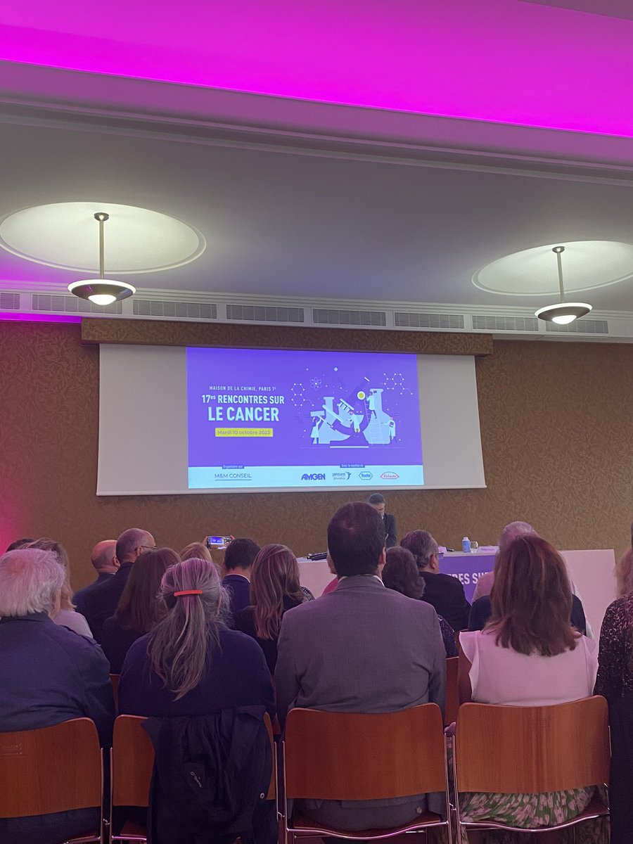 MarieM_FNEK's tweet photo. Représentation | @La_FNEK présente ce matin aux 17e Rencontres sur le Cancer.
L’occasion d’aborder: 
🔹 Lutte contre les facteurs de risque 
🔸Accès aux médicaments 
🔹Maintien et retour à l’emploi
🔸Intelligence artificielle 

Échanges intéressants pendant ces #RencontresCancer https://t.co/R6uvpi6Cfw