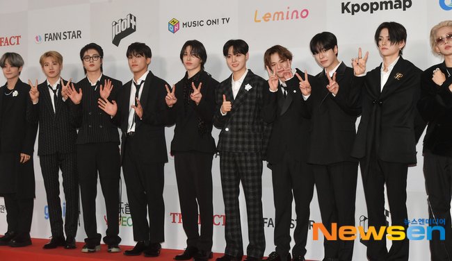 kkyutiesdimple's tweet photo. 2023 The Fact Music Awards red carpet press photos 

#TREASURE    #트레저 
#TREASURE_On_TMA_2023 https://t.co/17KSFgi2GE