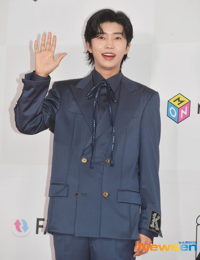 F8EKymVb0AA_jbB?format=jpg&name=900x900