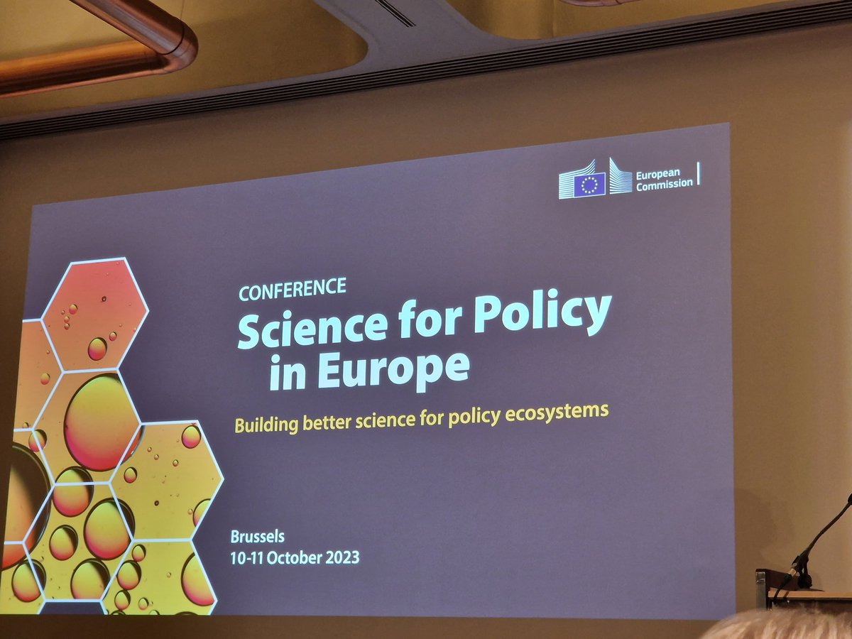 #SFPIE2023  #sciadvice
More than 1400 👨‍💼👩‍💼 gather to discuss how important is 'Science at the core of 🇪🇺 policy'! @EFSA_EU joins for this discussion as science is the core of all 📃 advice we provide and 📣 communication we drive.      🔜 Food Safety and Policy later today!