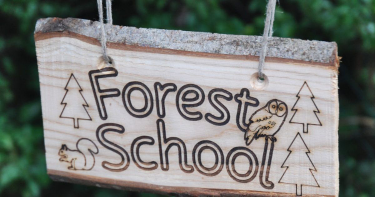 Muddyfaces's tweet photo. Forest School Principle 5
Forest School is run by qualified Forest School practitioners who continuously maintain and develop their professional practice. 
==
Forest School Day is 13 October. Find out more on the Outdoor Hub https://t.co/rF6oTMbRFa 
#ForestSchoolDay https://t.co/Br7GZ51CEE