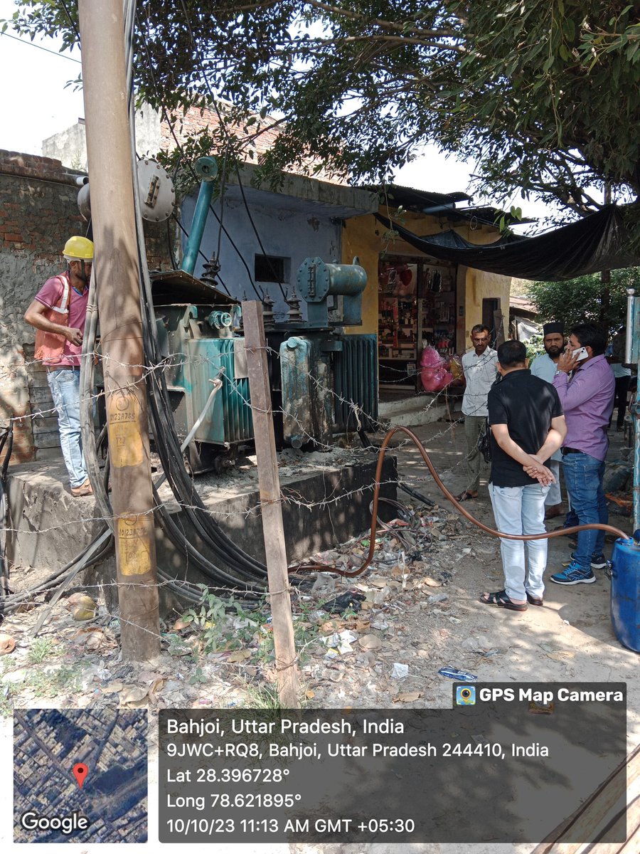 rcbharti's tweet photo. SIR,SPOT MAINTENANCE OF  MEDIUM POWER TRANSFORMER IS BEING DONE AT BEHJOI UNDER EDD CHANDAUSI  FOR PROVIDING UNINTERRUPTED POWER SUPPLY FOR UPPCL CONSUMERS
@eeewdmbd @SEworkshopPVVNL @MdPvvnl @ChairmanUppcl @mbd_ce https://t.co/N5yG6u4U5E