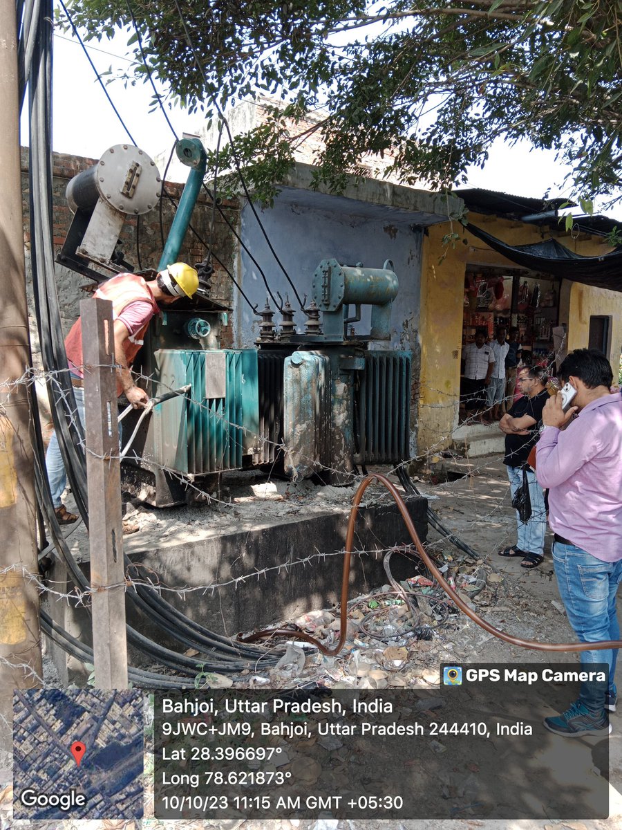 rcbharti's tweet photo. SIR,SPOT MAINTENANCE OF  MEDIUM POWER TRANSFORMER IS BEING DONE AT BEHJOI UNDER EDD CHANDAUSI  FOR PROVIDING UNINTERRUPTED POWER SUPPLY FOR UPPCL CONSUMERS
@eeewdmbd @SEworkshopPVVNL @MdPvvnl @ChairmanUppcl @mbd_ce https://t.co/N5yG6u4U5E